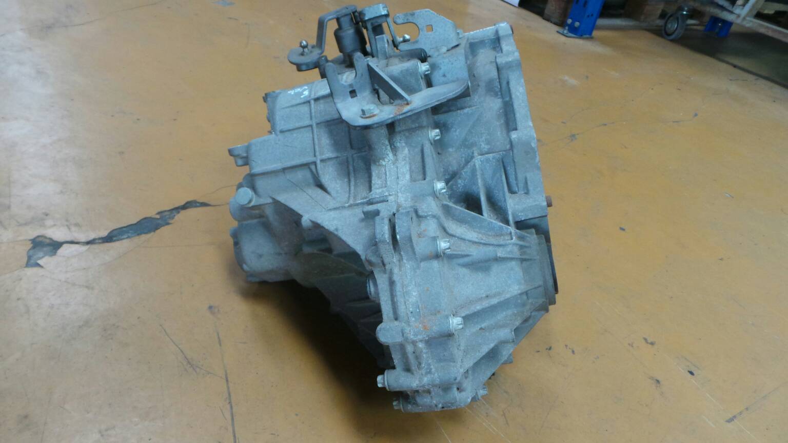 Boîte de vitesses manuelle MITSUBISHI Colt VI (Z3_A, Z2_A) Imagem-4