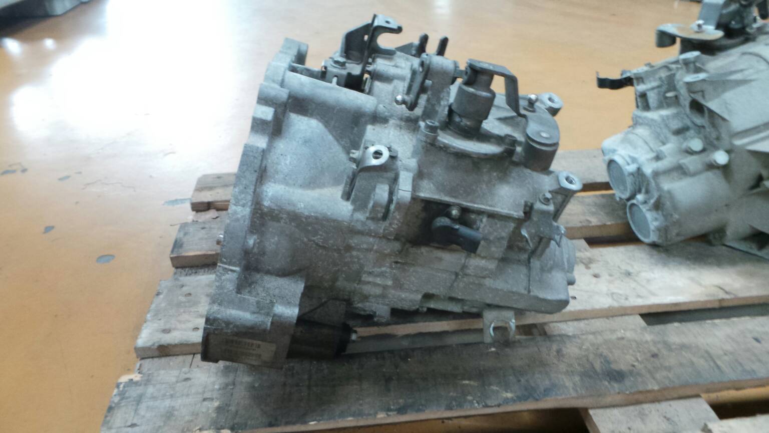 Boîte de vitesses manuelle MITSUBISHI Colt VI (Z3_A, Z2_A) Imagem-2