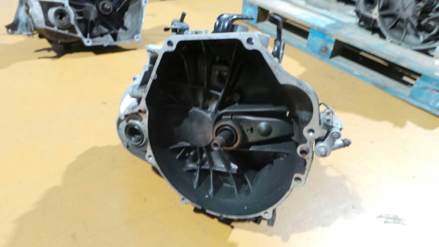 Manual gearbox HONDA Accord VII Sedan (CL_, CN_) Imagem-1