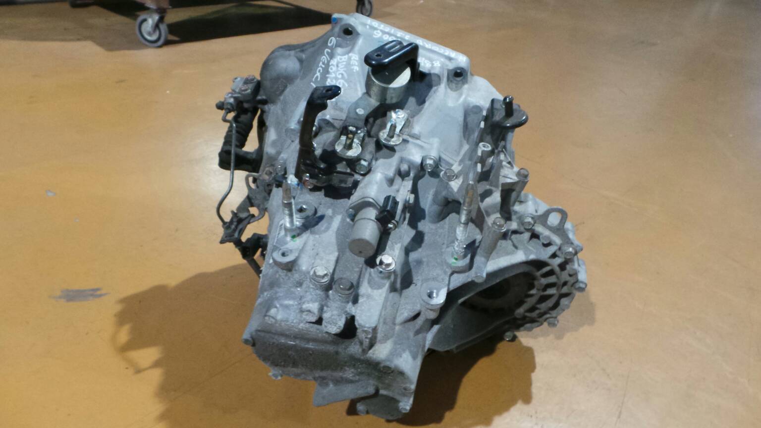 Manual gearbox HONDA Accord VII Sedan (CL_, CN_) Imagem-3