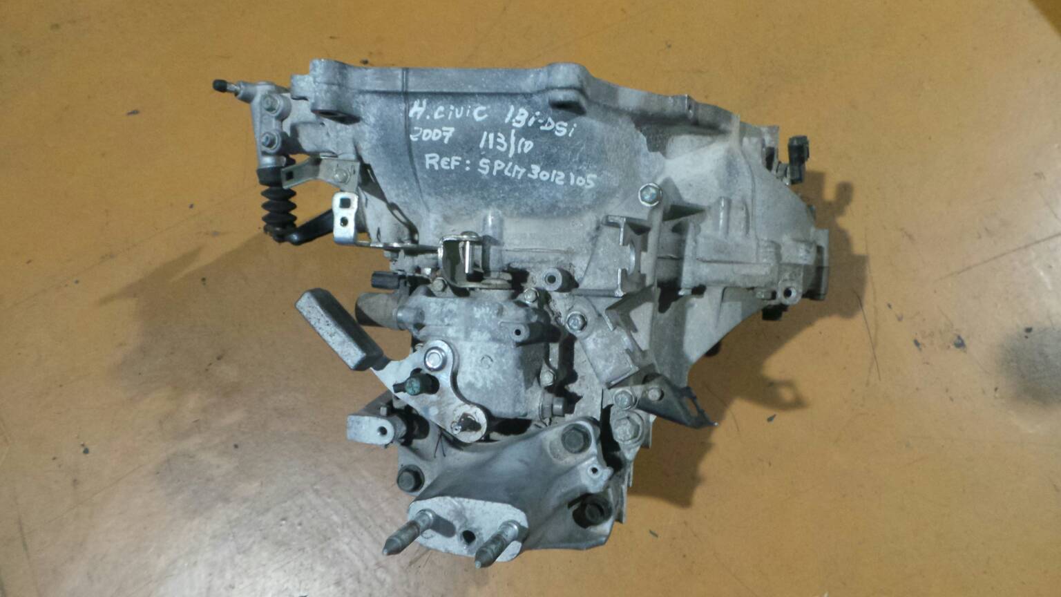 Caja de cambios manual HONDA Civic VIII Hatchback (FN_, FK_) Imagem-0