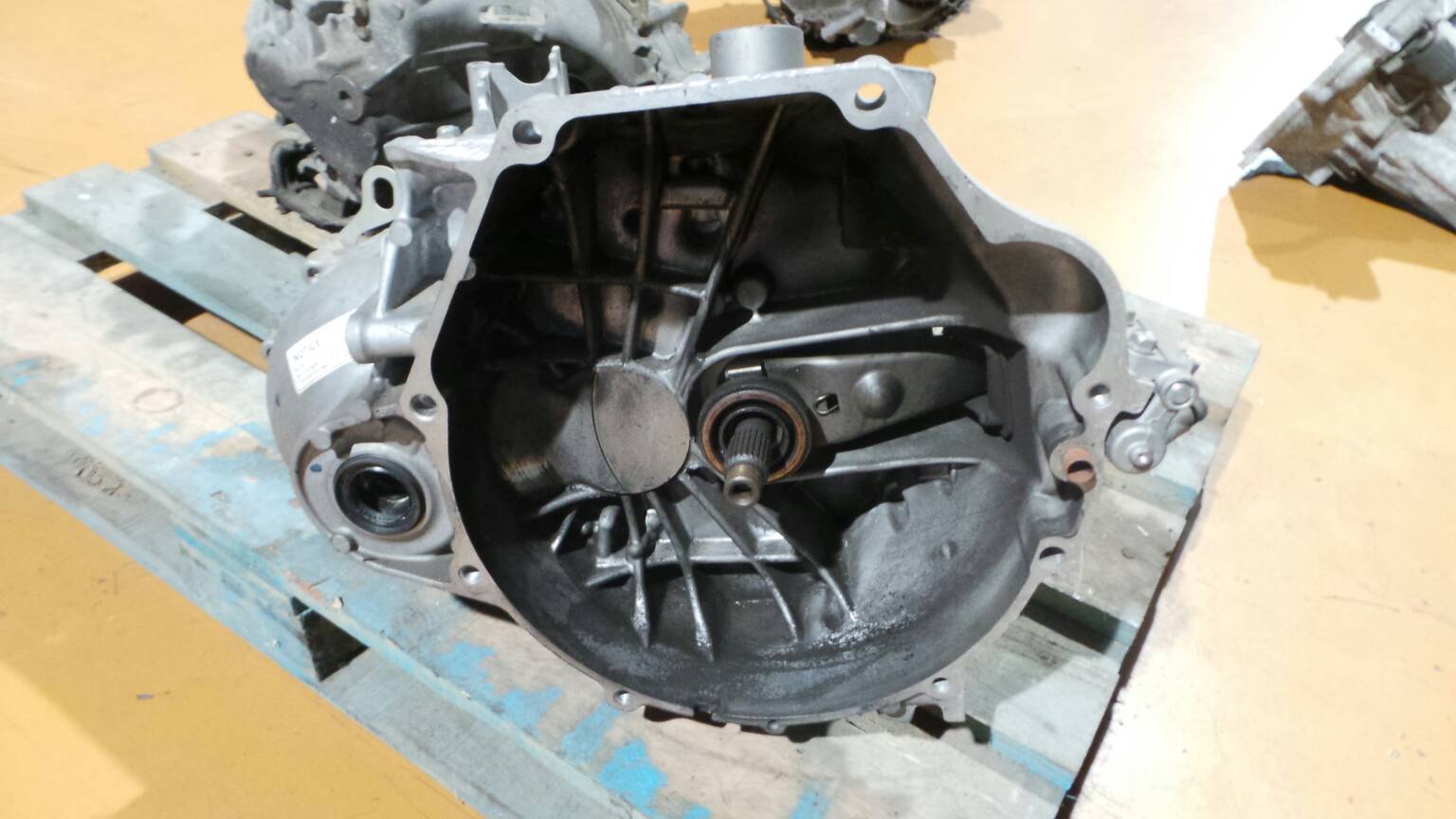 Manual gearbox HONDA Civic VIII Hatchback (FN_, FK_) Imagem-1