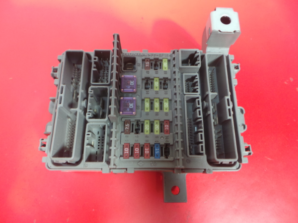Boîte de fusibles / SAM / BSI HONDA Accord VIII Sedan (CU_) Imagem-1