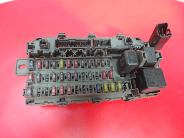 Boîte de fusibles / SAM / BSI HONDA Civic VI Fastback (MA_, MB_) Imagem-1