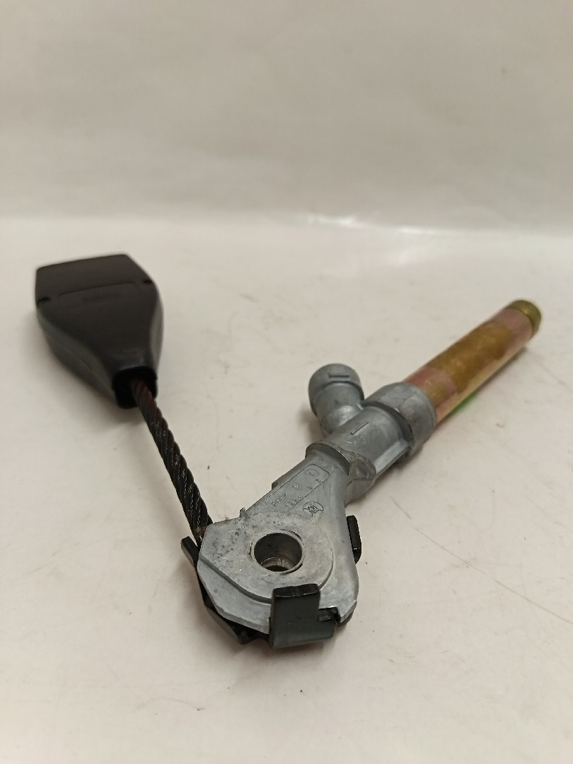 Pré-tensor cinto frente direito RENAULT Clio II (BB0/1/2_, CB0/1/2_) Imagem-3