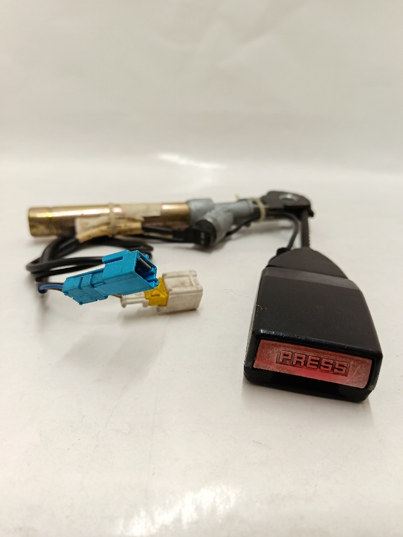 Left front seatbelt pretensioner RENAULT Clio II (BB0/1/2_, CB0/1/2_) Imagem-1