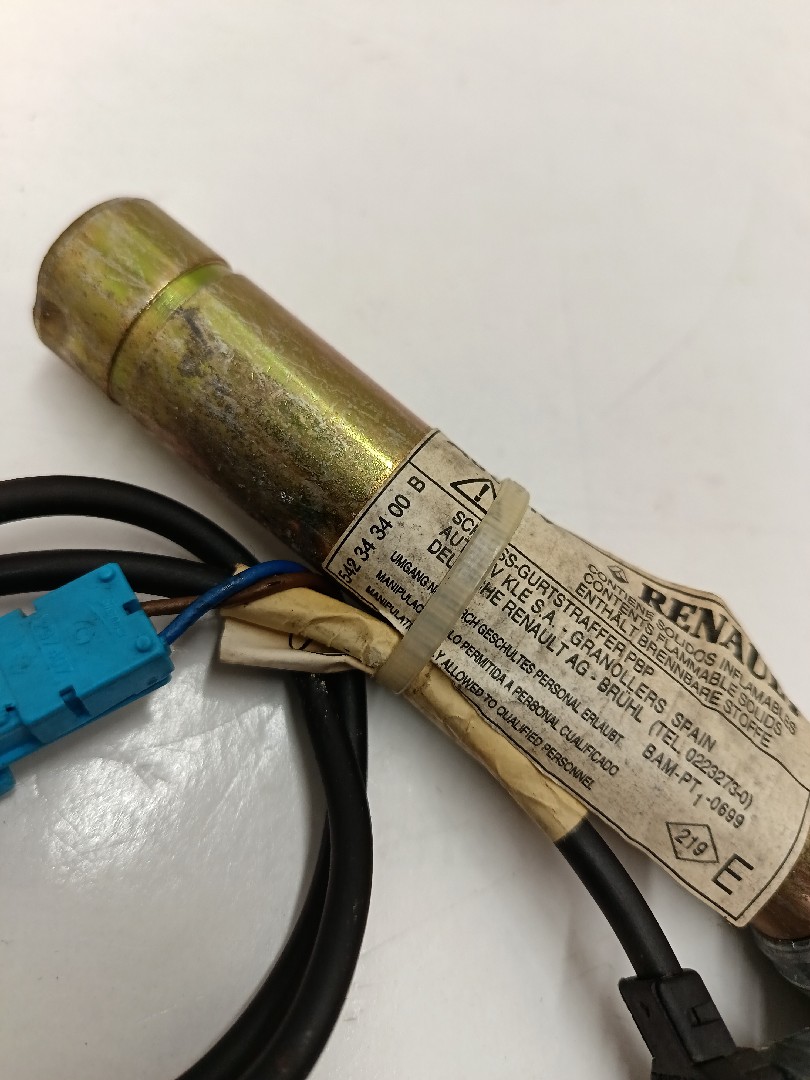 Pré-tensor cinto frente direito RENAULT Clio II (BB0/1/2_, CB0/1/2_) Imagem-2