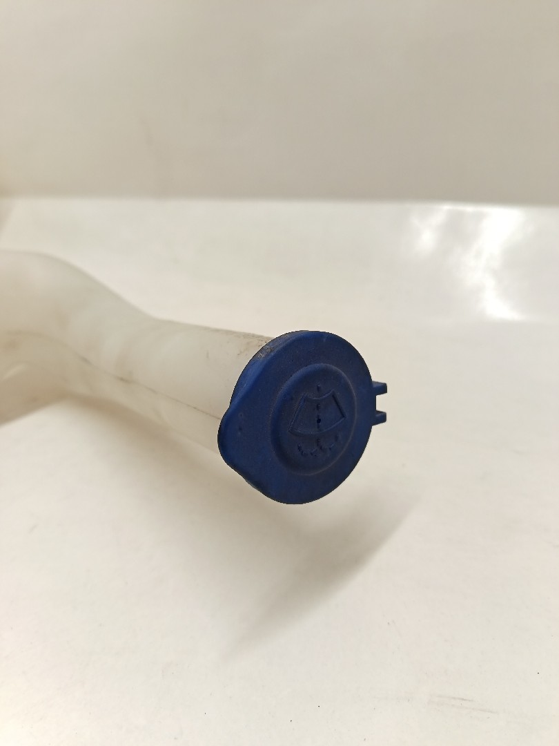 Windshield washer tank FORD Fiesta VI (CB1, CCN) Imagem-1