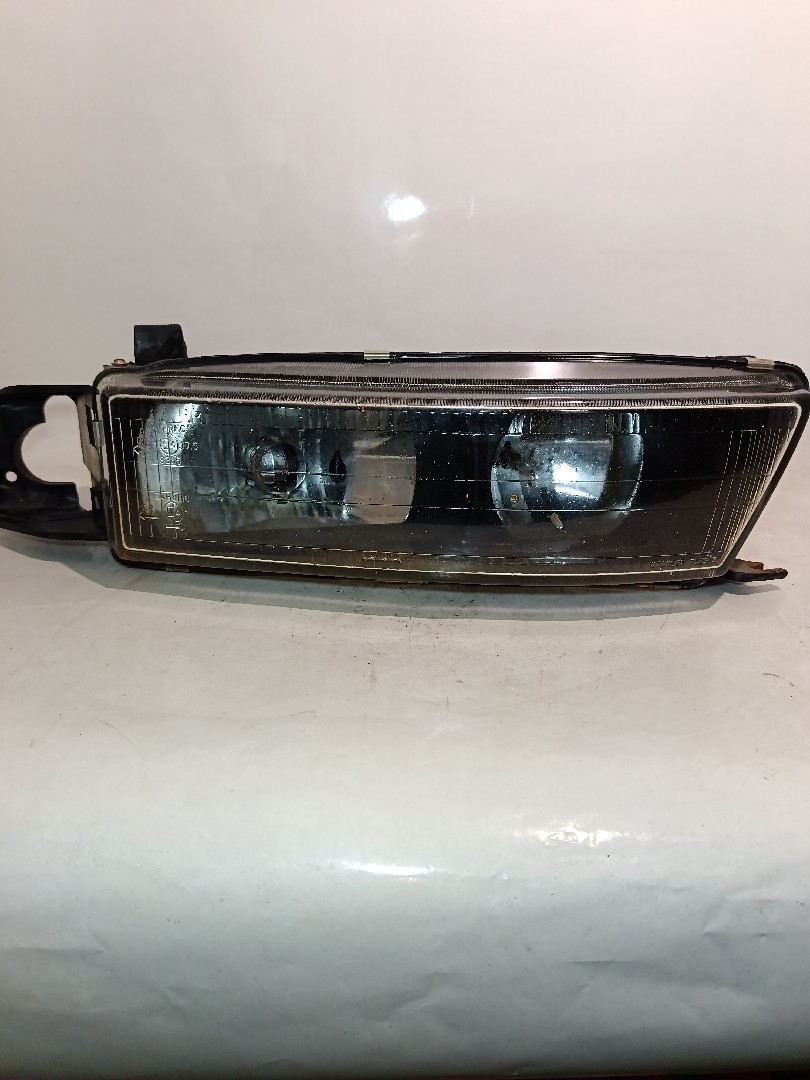Right Headlight MITSUBISHI - ID S_1493