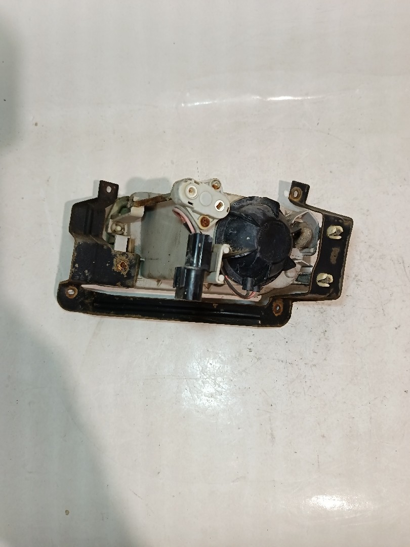 Left front fog light MITSUBISHI Galant VI Sedan (EA_) Imagem-2
