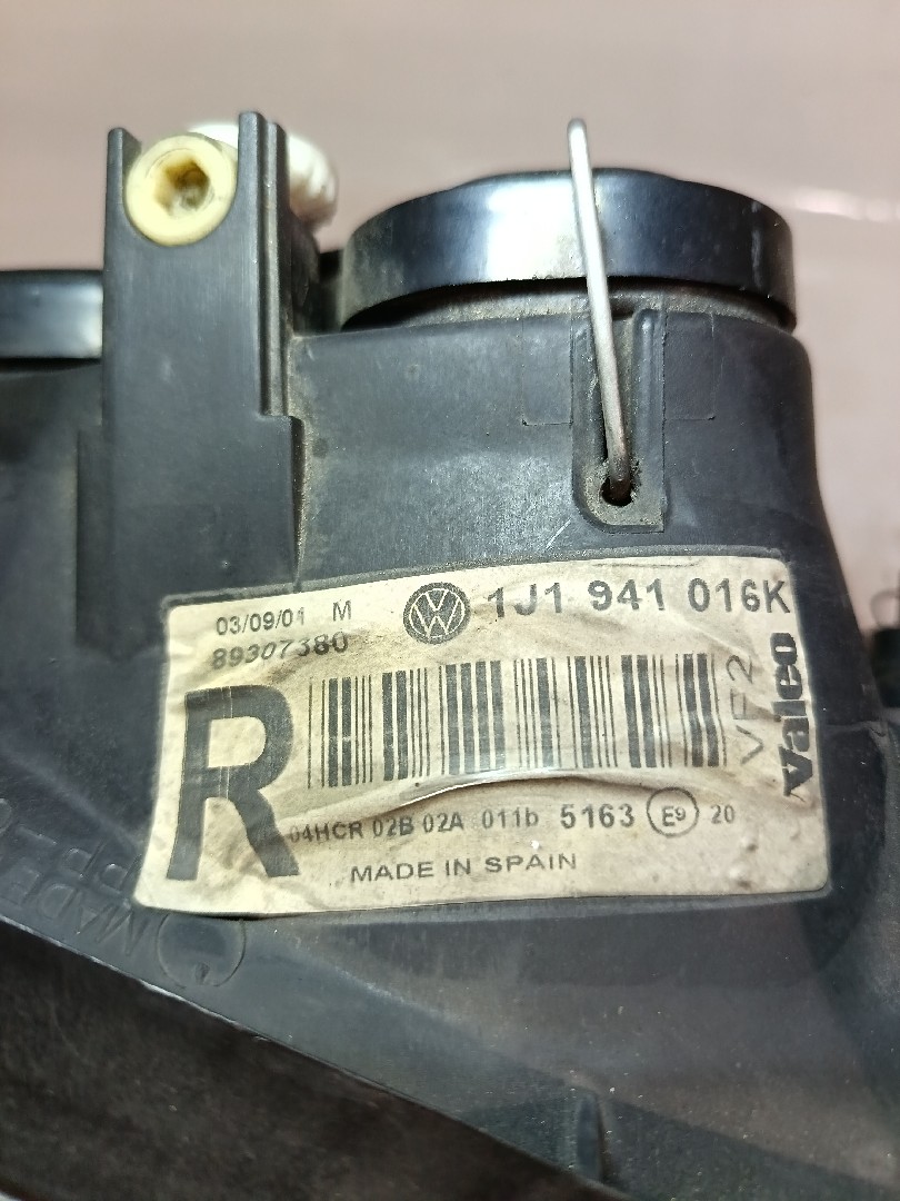 Right Headlight VOLKSWAGEN Golf IV (1J1) Imagem-3
