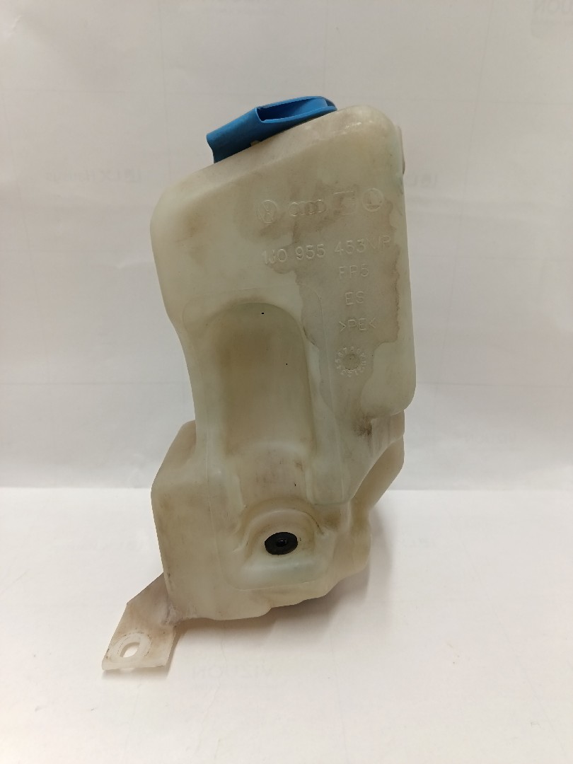 Windshield washer tank VOLKSWAGEN Golf IV (1J1) Imagem-2