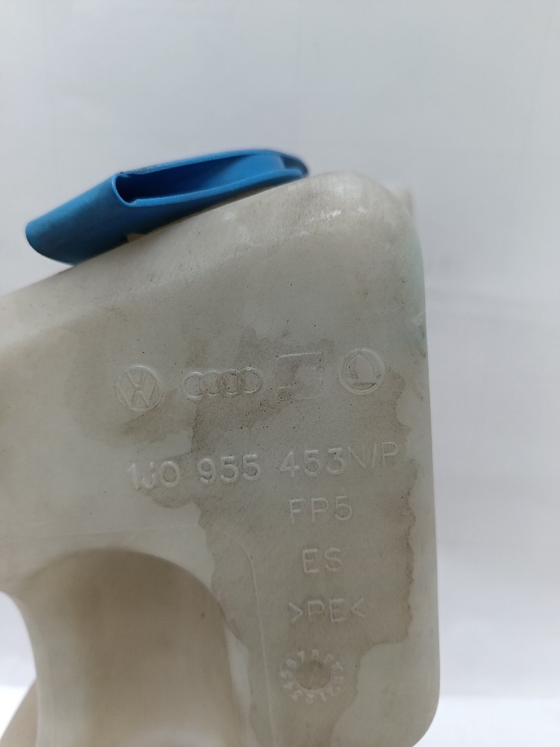 Windshield washer tank VOLKSWAGEN Golf IV (1J1) Imagem-3