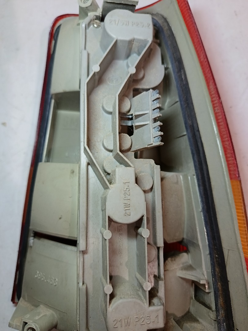 Left Tail light OPEL Kadett E Imagem-3