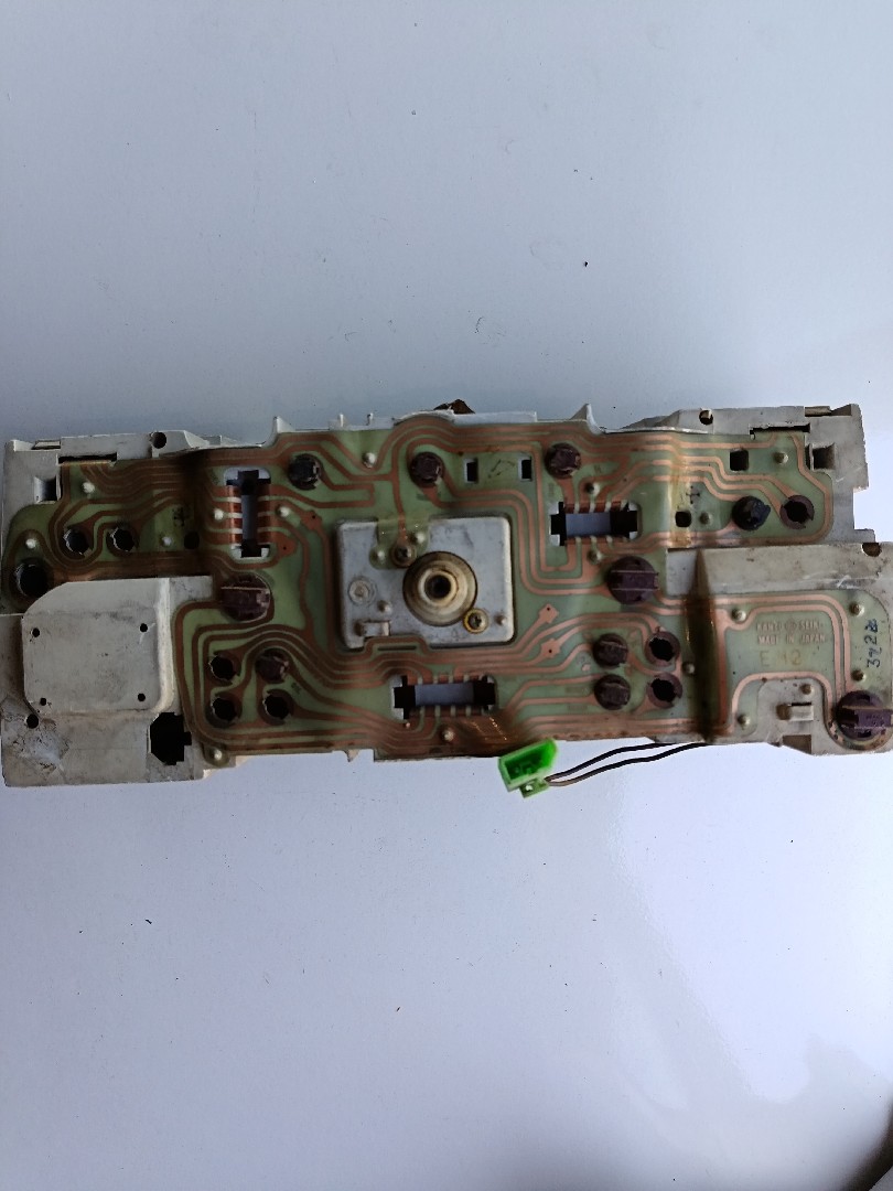 Quadrante / painel de instrumentos NISSAN Pick Up I (720) Imagem-1