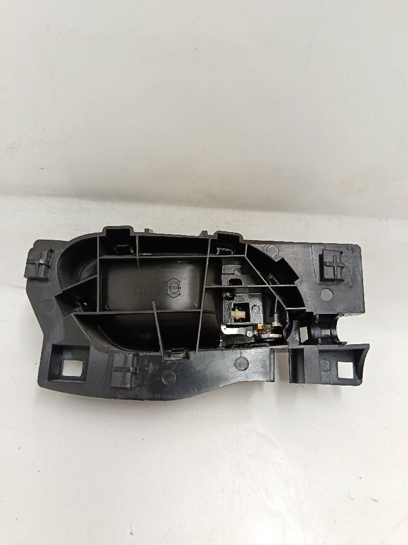 Puxador interior porta frente esquerdo PEUGEOT 208 Imagem-4