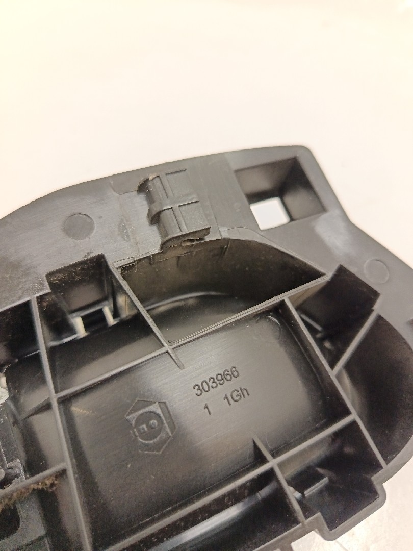 Puxador interior porta frente esquerdo PEUGEOT 208 Imagem-6