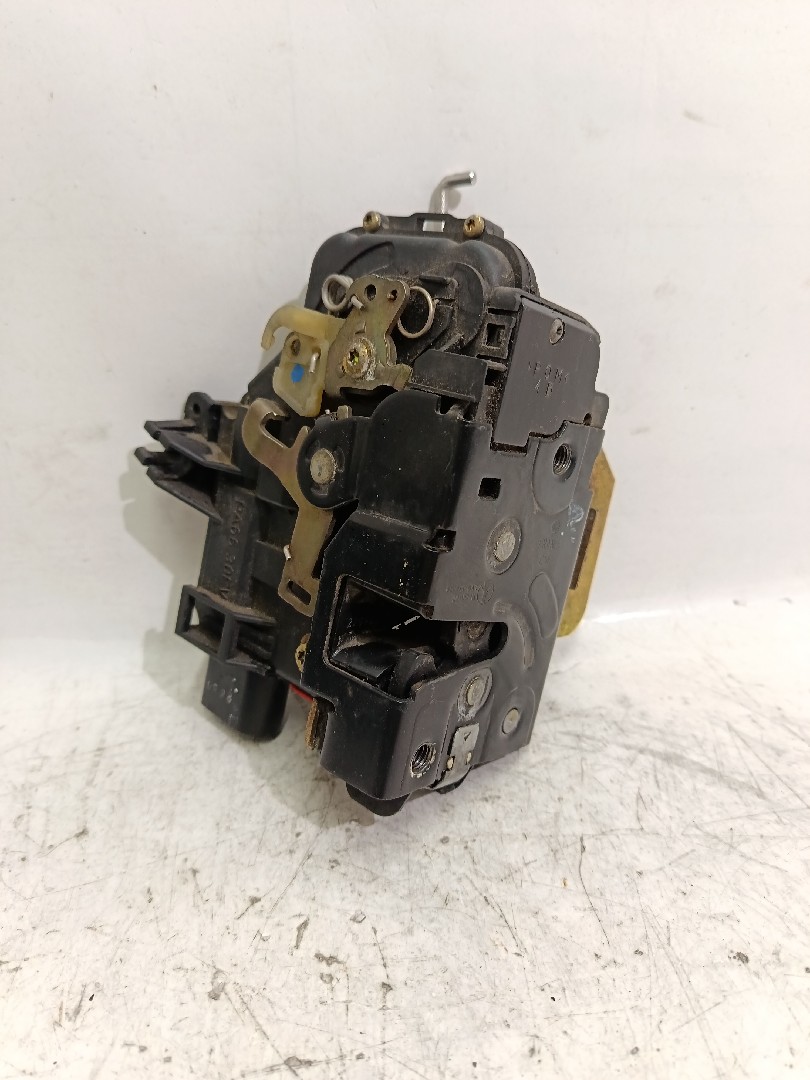 Fechadura / fecho porta frente direito AUDI A6 Avant (4B5, C5) Imagem-3