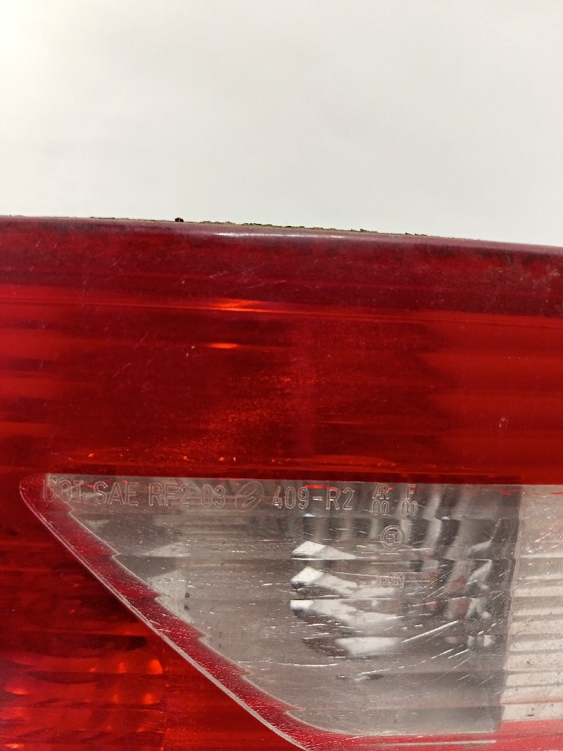 Right Tailgate light BMW X3 (E83) Imagem-1