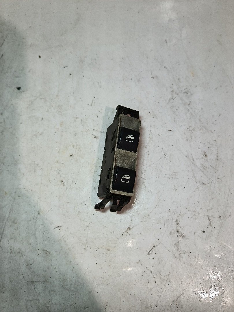 Comando / botão / interruptor vidros frente direito BMW - ID S_273