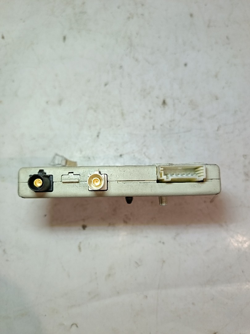 Amplificador de antena BMW 1 Cabriolet (E88) Imagem-1