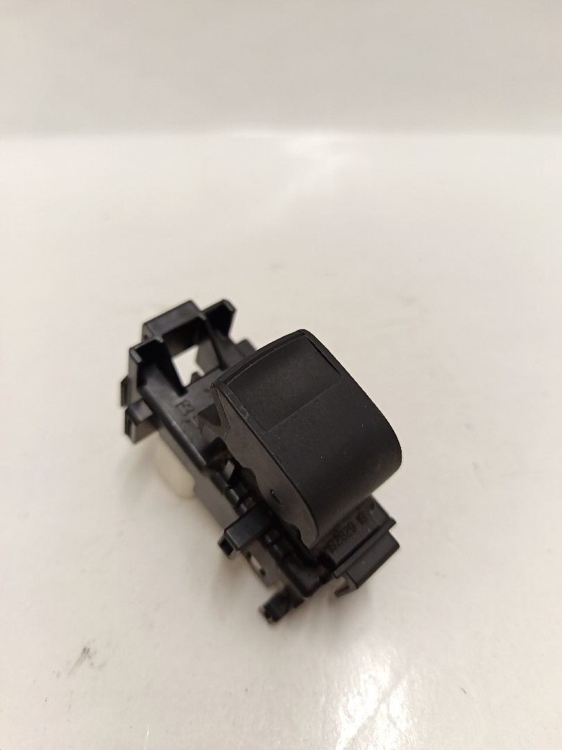 Comando / botão / interruptor vidros trás esquerdo TOYOTA - ID S_2850