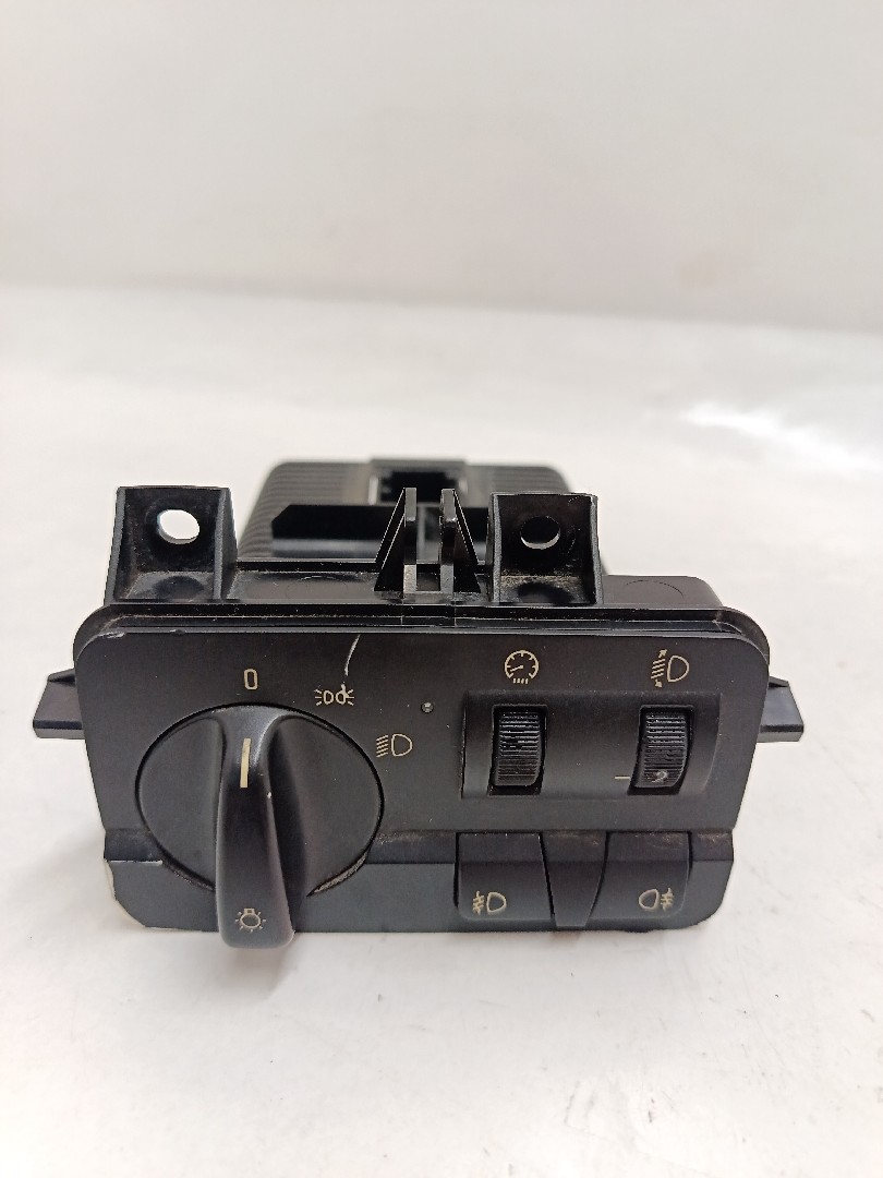 Botão / interruptor de luzes BMW - ID S_299