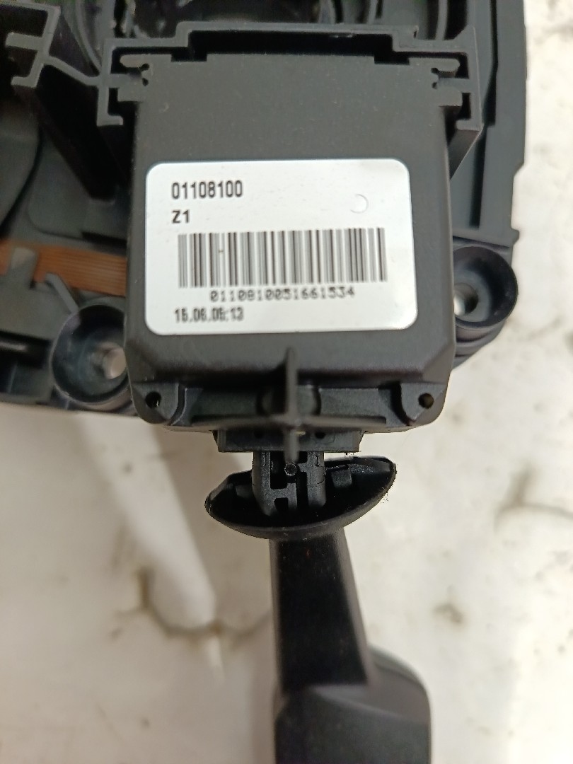 Manípulo do limpa vidros BMW 1 (E87) Imagem-2