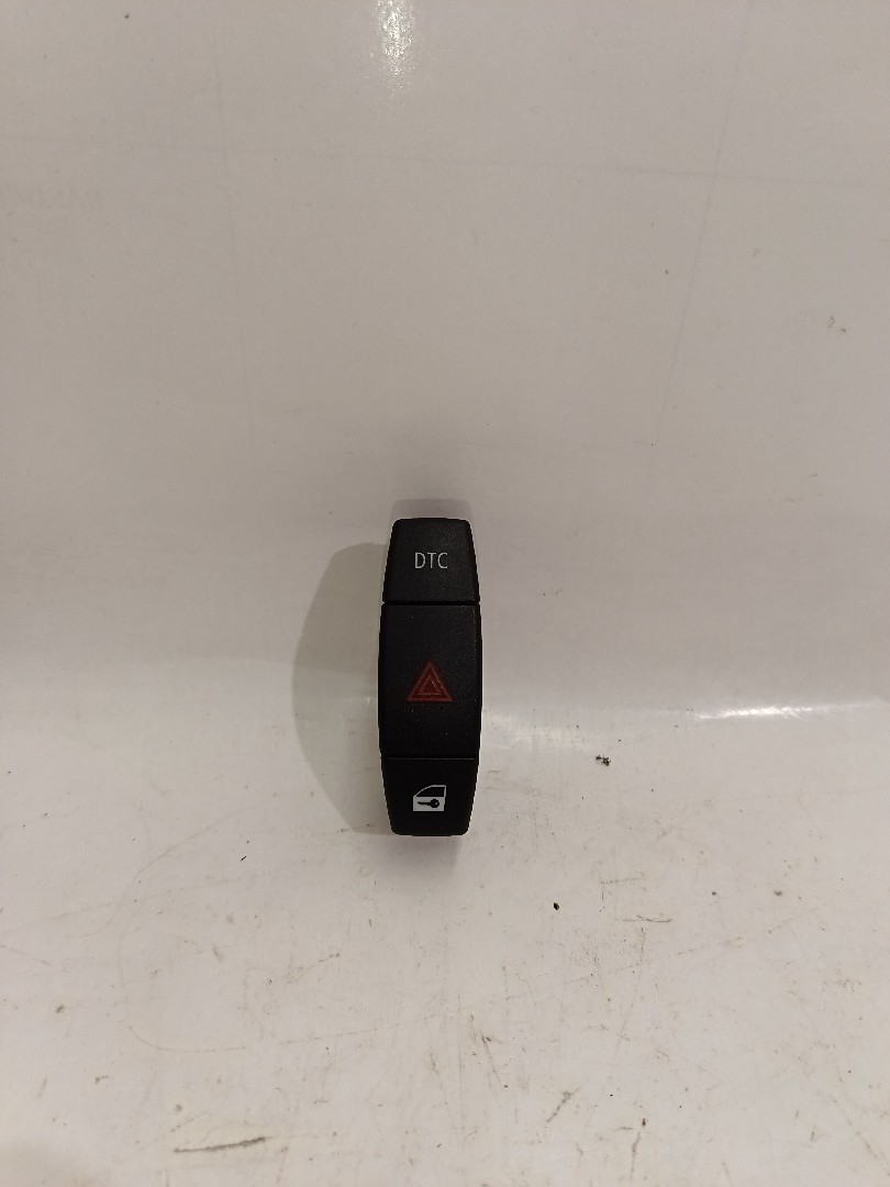 Botão / interruptor 4 piscas BMW - ID S_3112