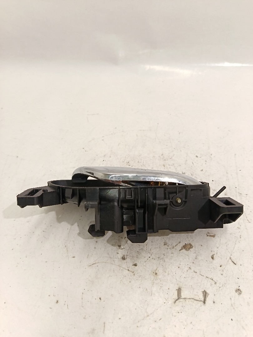 Puxador interior porta trás direito NISSAN Qashqai II (J11) Imagem-3