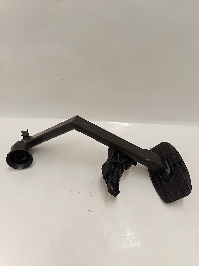 Windshield washer tank MERCEDES-BENZ Classe C Carrinha (S205) Imagem-4