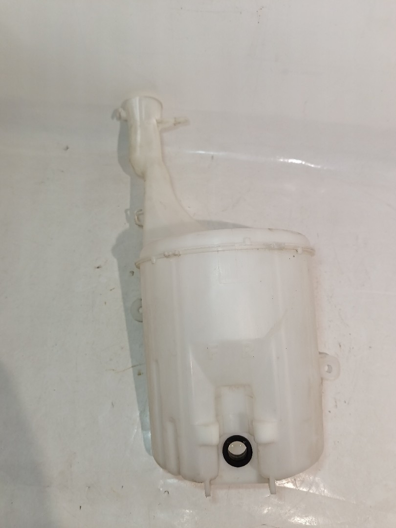 Windshield washer tank TOYOTA - ID S_3359