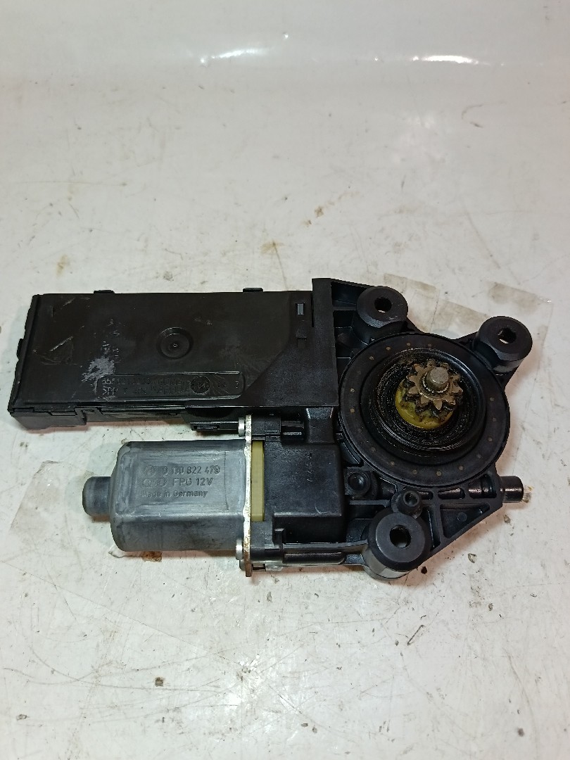 Motor vidro frente esquerdo RENAULT Megane III Grandtour (KZ0/1) Imagem-1