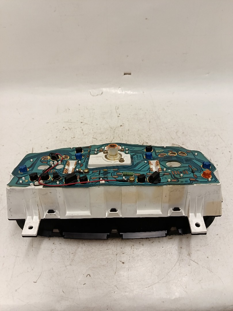 Quadrante / painel de instrumentos NISSAN Micra II (K11) Imagem-2