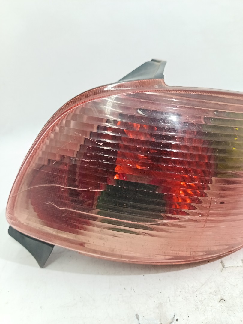 Right Tail light PEUGEOT 206 Van Imagem-1