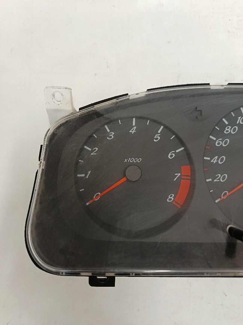 Quadrante / painel de instrumentos NISSAN Primera Sedan (P11) Imagem-1