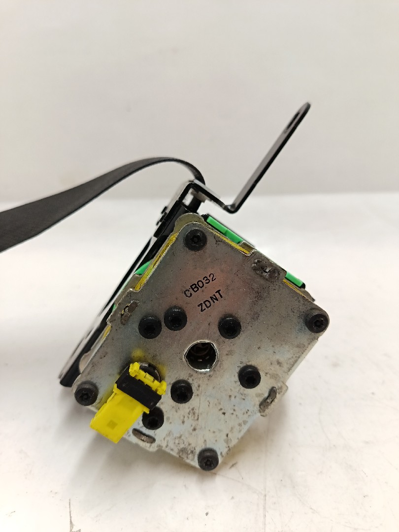 Cinto frente direito TOYOTA Yaris (_P9_) Imagem-9