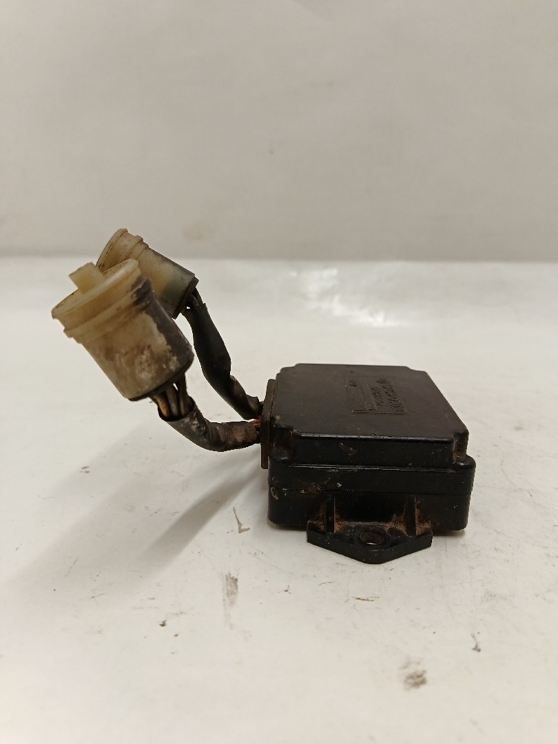 Módulo genérico NISSAN Pick Up I (720) Imagem-5