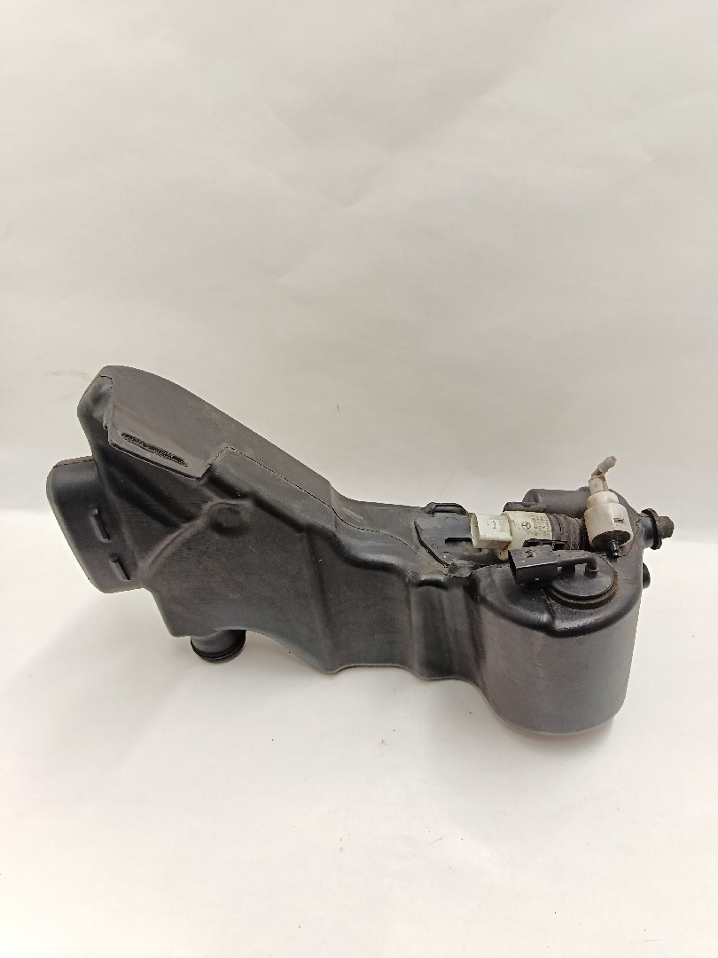 Windshield washer tank MERCEDES-BENZ Classe C Carrinha (S205) Imagem-6
