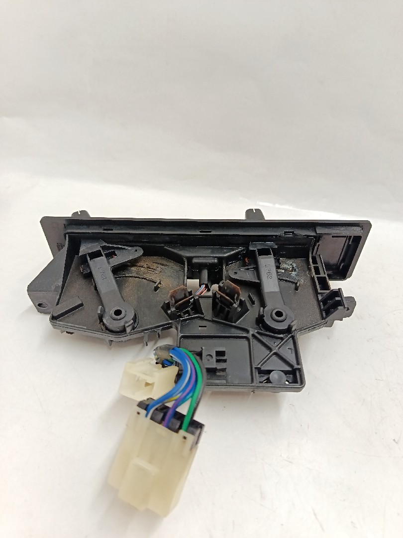 Comando chauffage / sofagem NISSAN Pick Up II (D21) Imagem-3