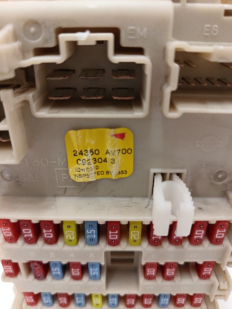 Caixa fusíveis / SAM / BSI NISSAN Primera Sedan (P12) Imagem-3