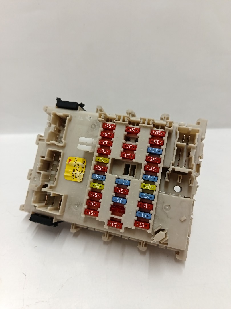 Caixa fusíveis / SAM / BSI NISSAN Primera Sedan (P12) Imagem-1