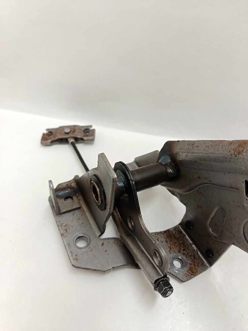 Travão de mão / parque NISSAN Primera Sedan (P12) Imagem-1