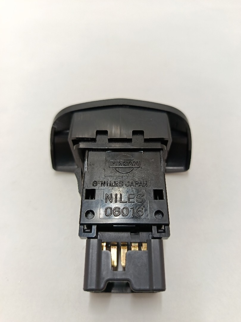 Botão / interruptor 4 piscas NISSAN Primera Sedan (P12) Imagem-3