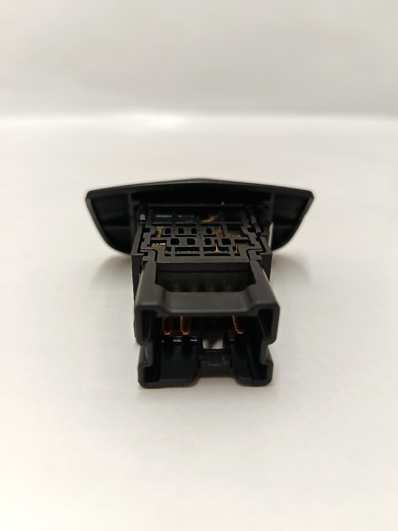 Botão / interruptor 4 piscas NISSAN Primera Sedan (P12) Imagem-2