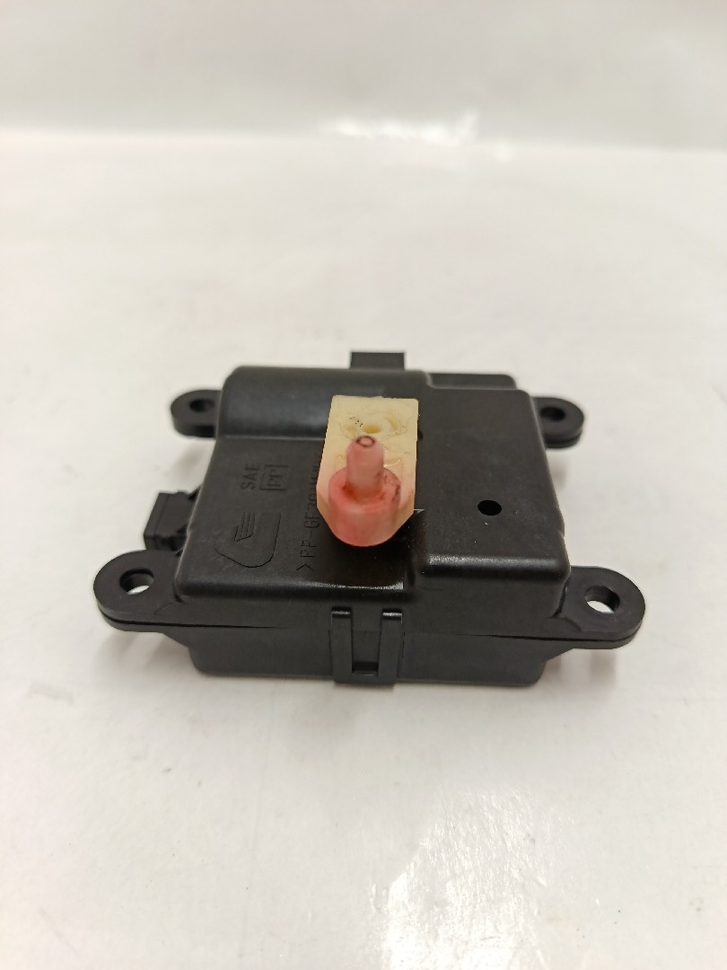 Motor da comporta da sofagem NISSAN Primera Sedan (P12) Imagem-1