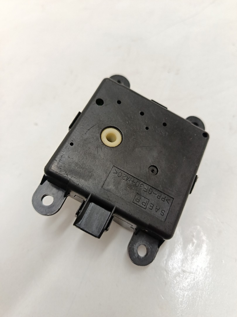 Motor da comporta da sofagem NISSAN Primera Sedan (P12) Imagem-3