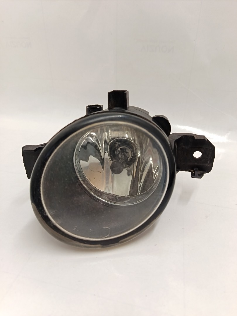 Farol nevoeiro frente direito NISSAN - ID S_4622