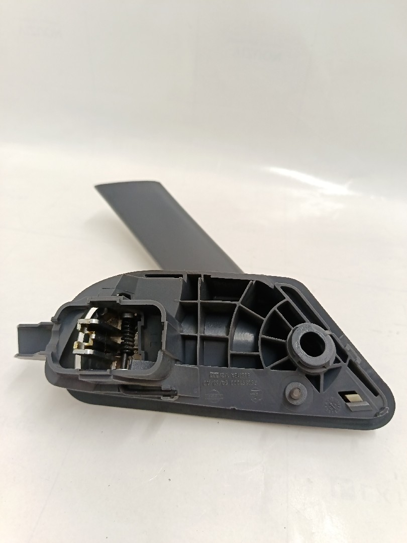 Puxador interior porta frente esquerdo NISSAN Primera Sedan (P12) Imagem-1