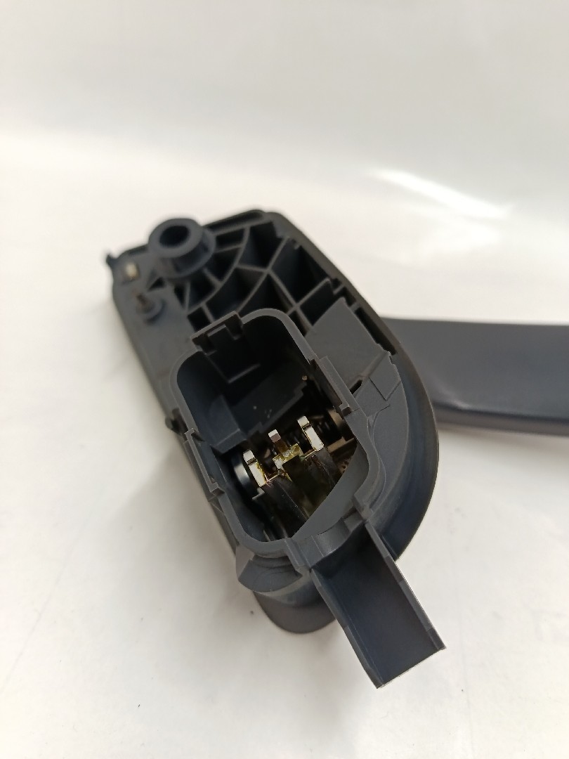 Puxador interior porta trás direito NISSAN Primera Sedan (P12) Imagem-2